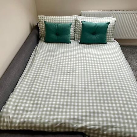 Vennel Street Apartments Stewarton Екстериор снимка