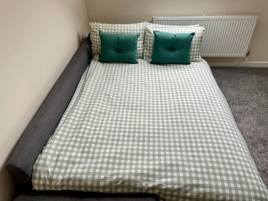 Vennel Street Apartments Stewarton Екстериор снимка